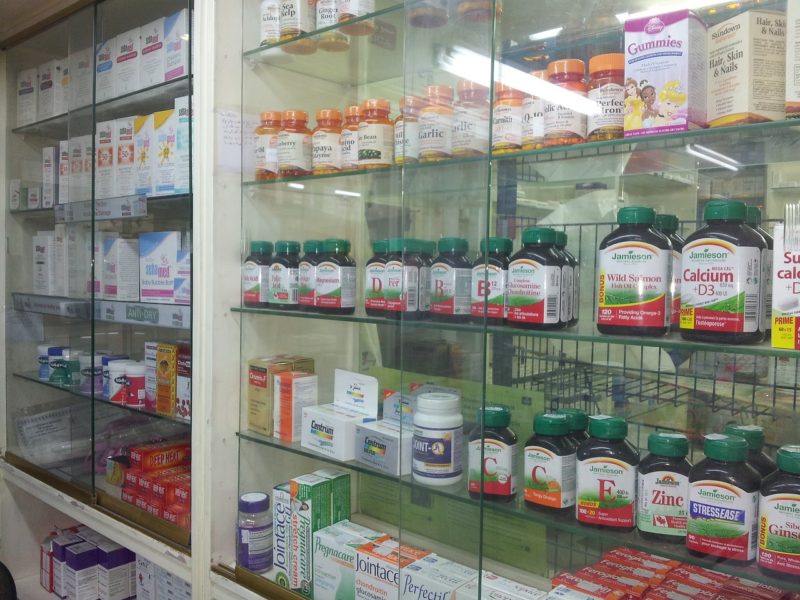 Jihočeský kraj navrhne změnu zákona, má udržet provoz lékáren i v obcích