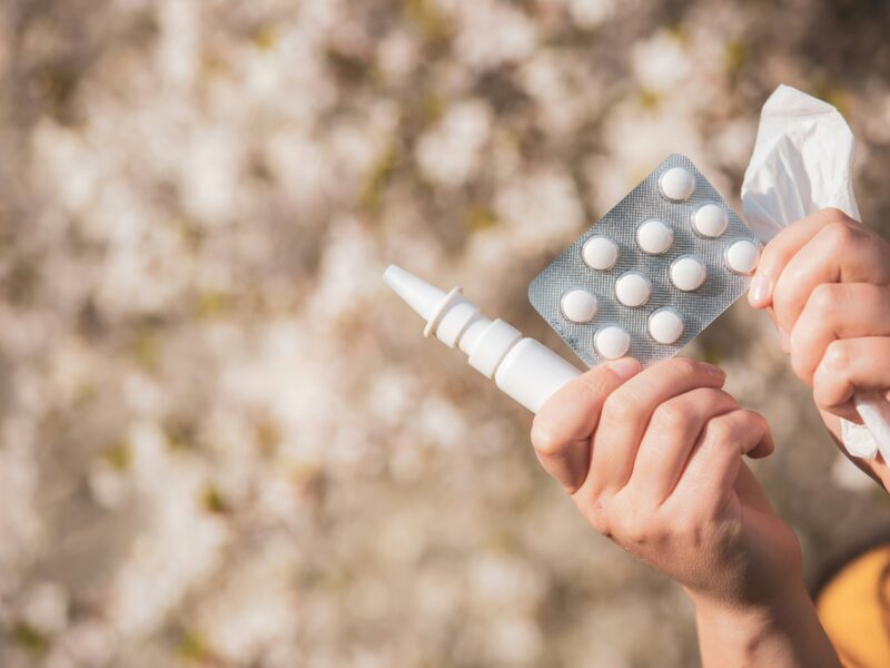 Lékařka: Alergiky trápí v květnu pyly stromů i trav, nejhorší jsou větrné dny